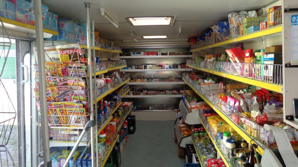 Innenansicht eines "Fahrenden Supermarktes". Foto: Heike Richter Innenansicht eines "Fahrenden Supermarktes".